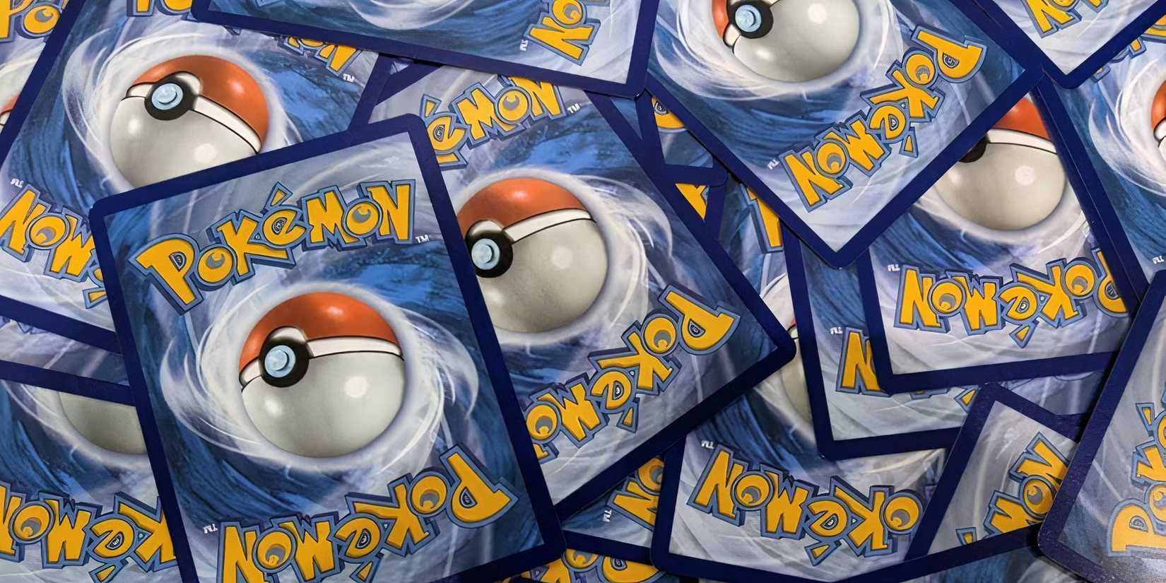 Pokemon TCG -fan gets incredibly happy opening package