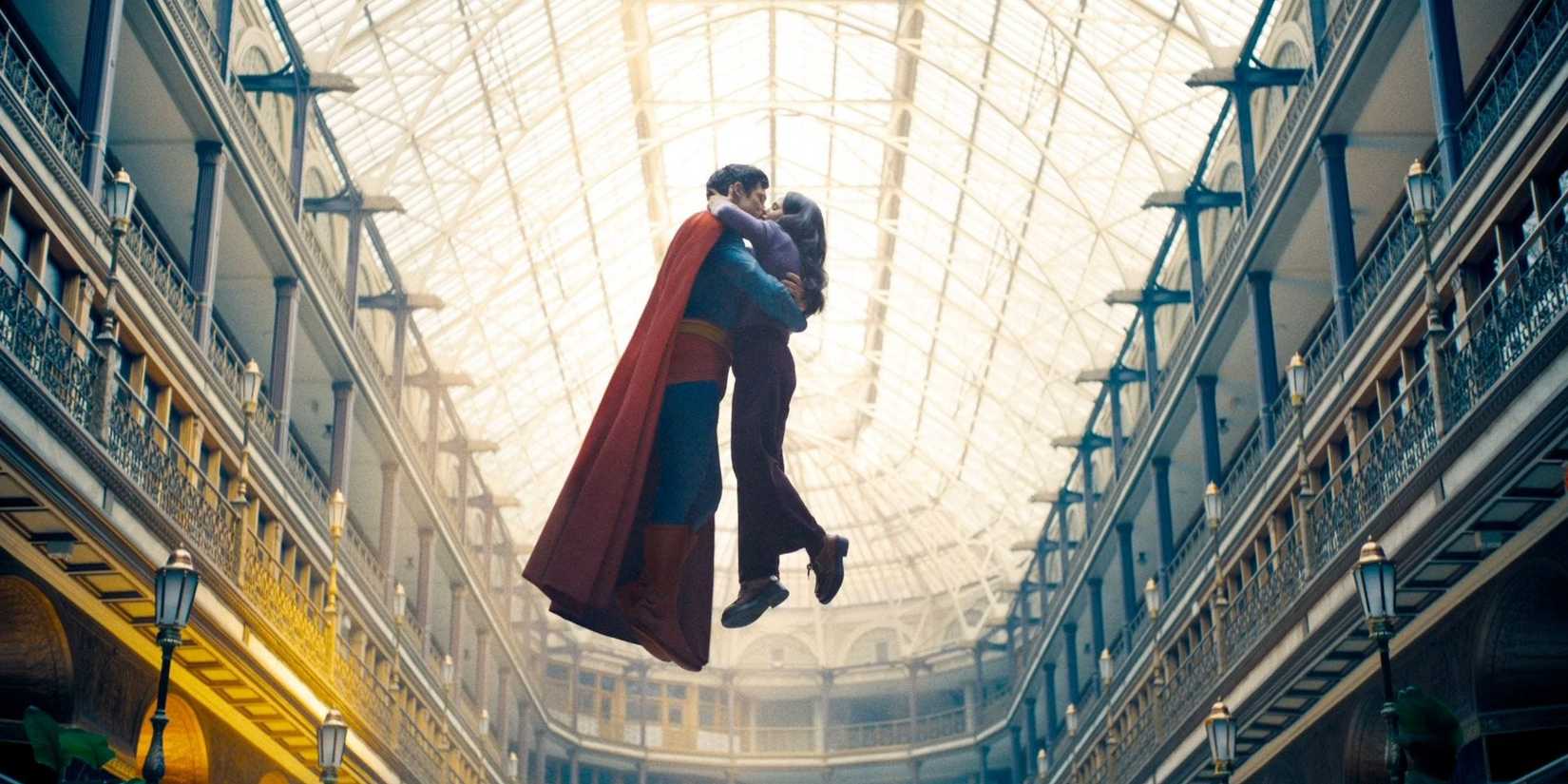 superman and lois kiss