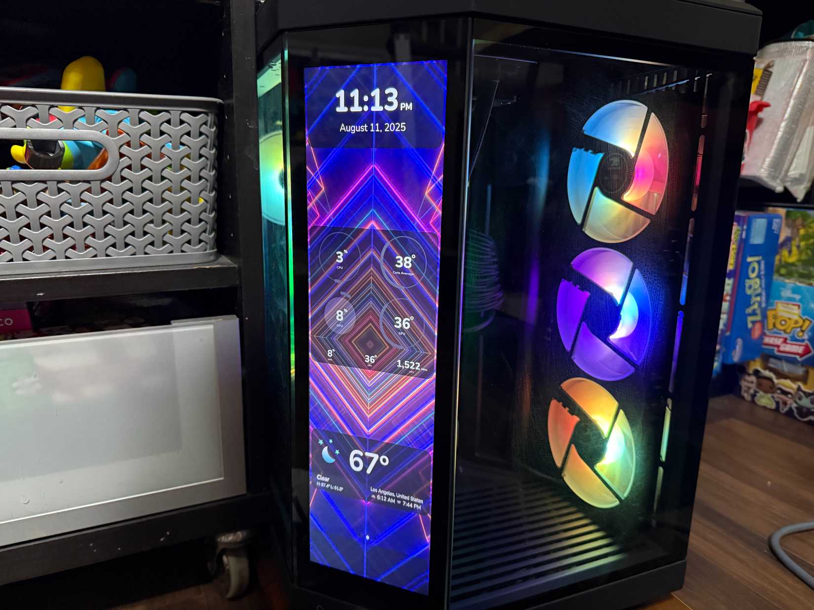 Computer Case Touch Screen HYTE Y70 Touch Infinite PC Case Review: A Unique & High-Performance Chassis