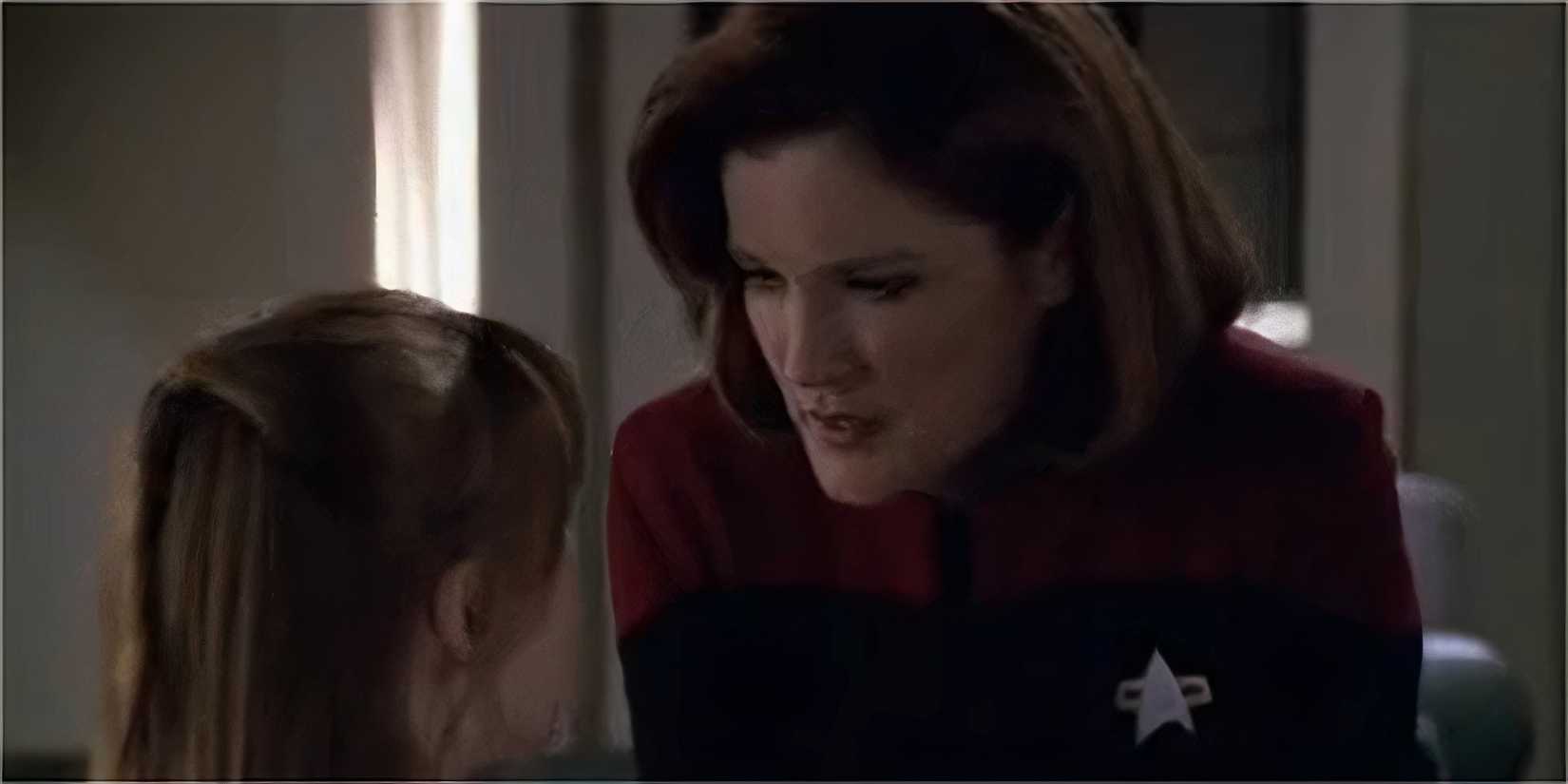 Star Trek Voyager : Captain Janeway - Dark Frontier, Part I