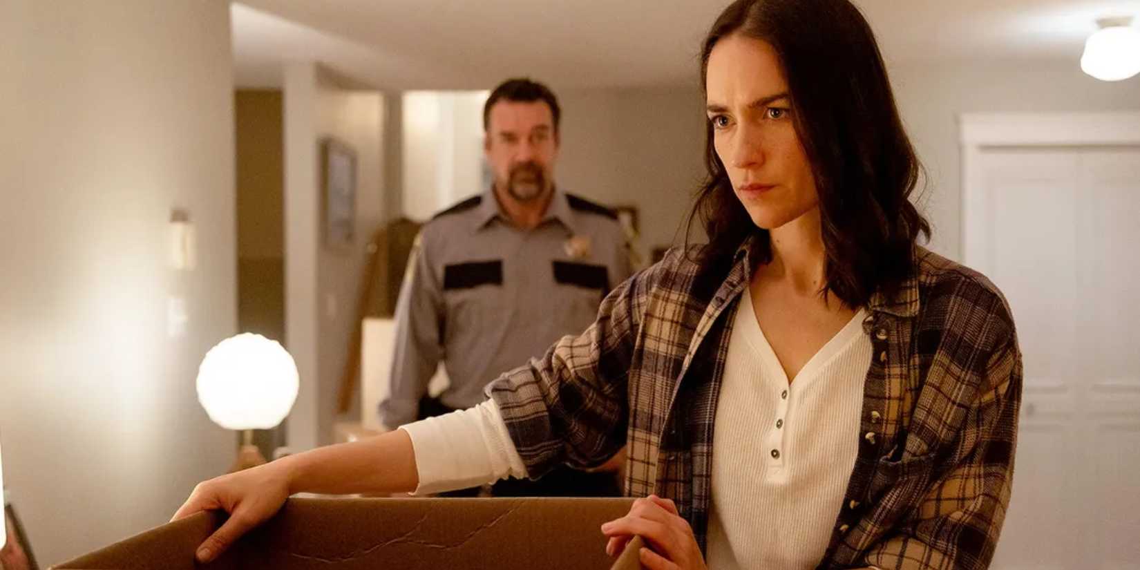 Dana (Melanie Scrofano) in Revival