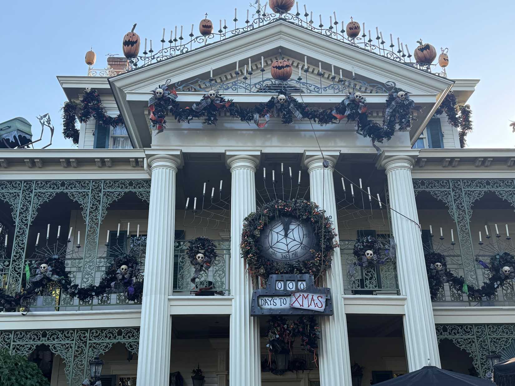 haunted castle holiday - facade