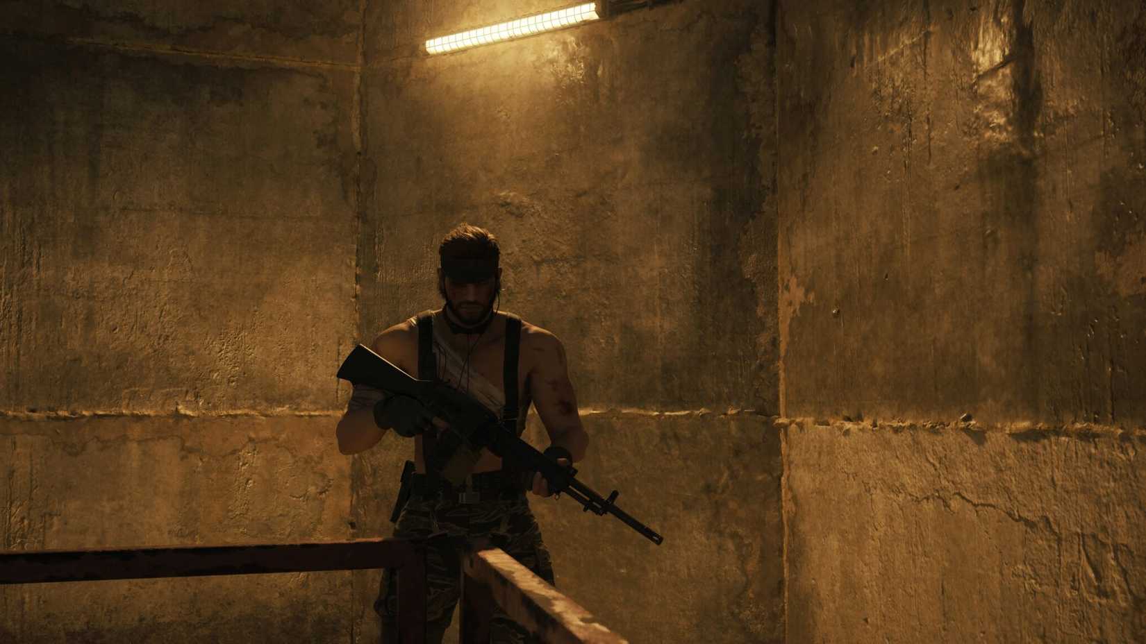 MGS Delta screesshot shirtless snake w machine gun