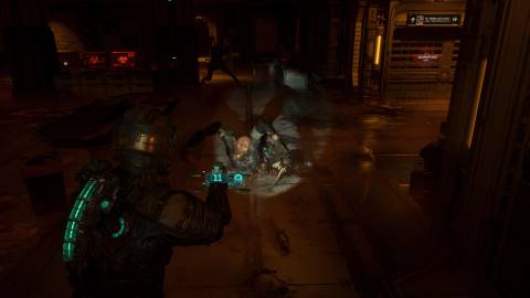 Shooting a crawling enemy Dead Space (2023)