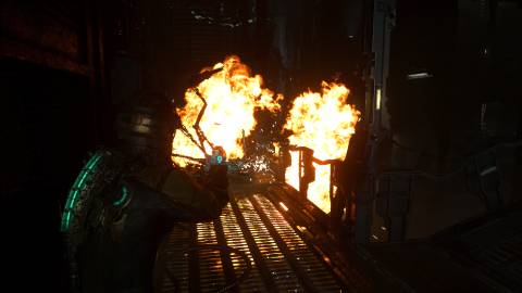 Shooting enemies with the an explosion in Dead Space (2023)