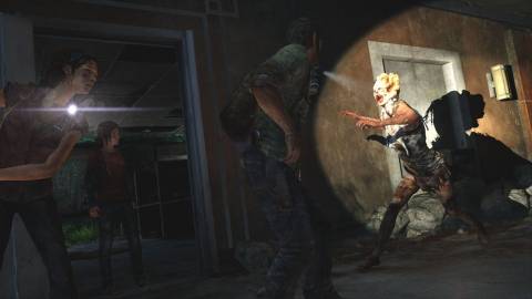 Joel, Ellie and Tess fighting an infected - The Last of Us