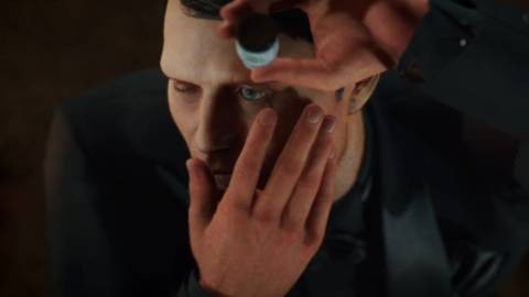 Le Chiffre using eye drops in Hitman World of Assassination