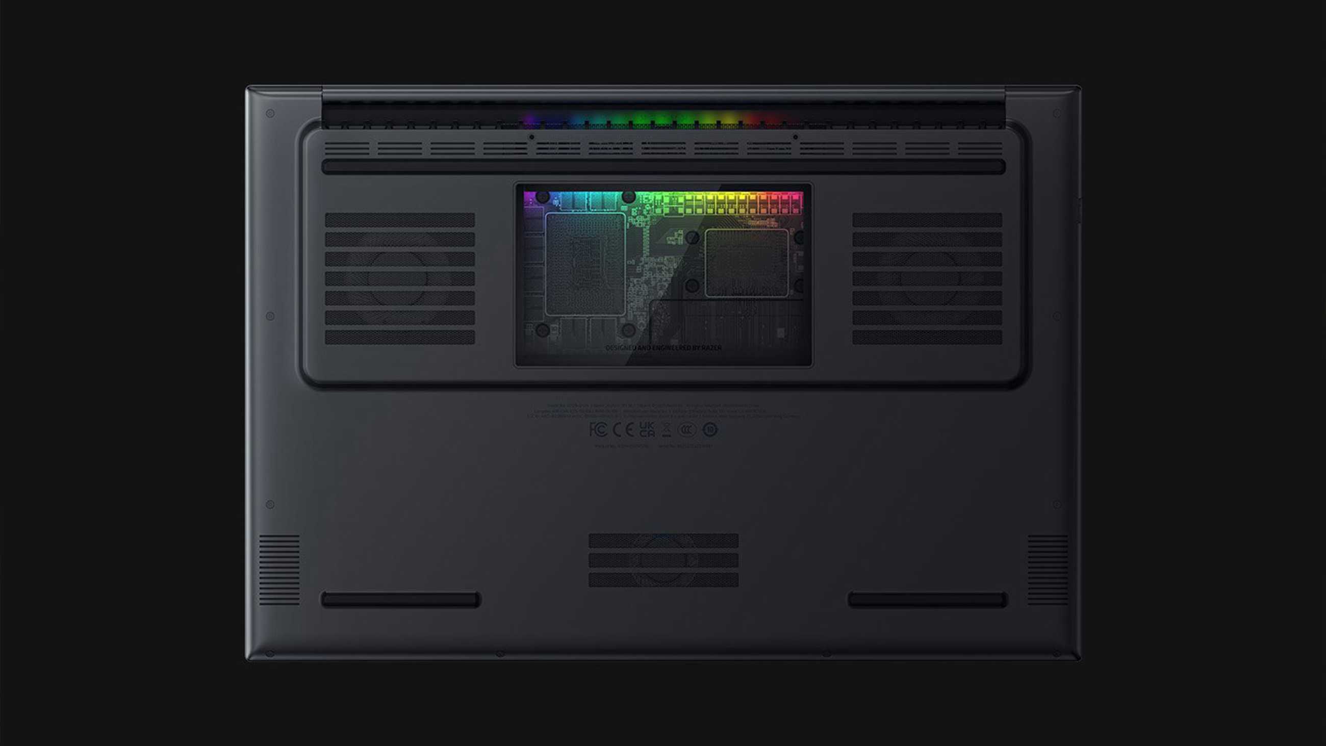 Razer Blade 18 Review Base