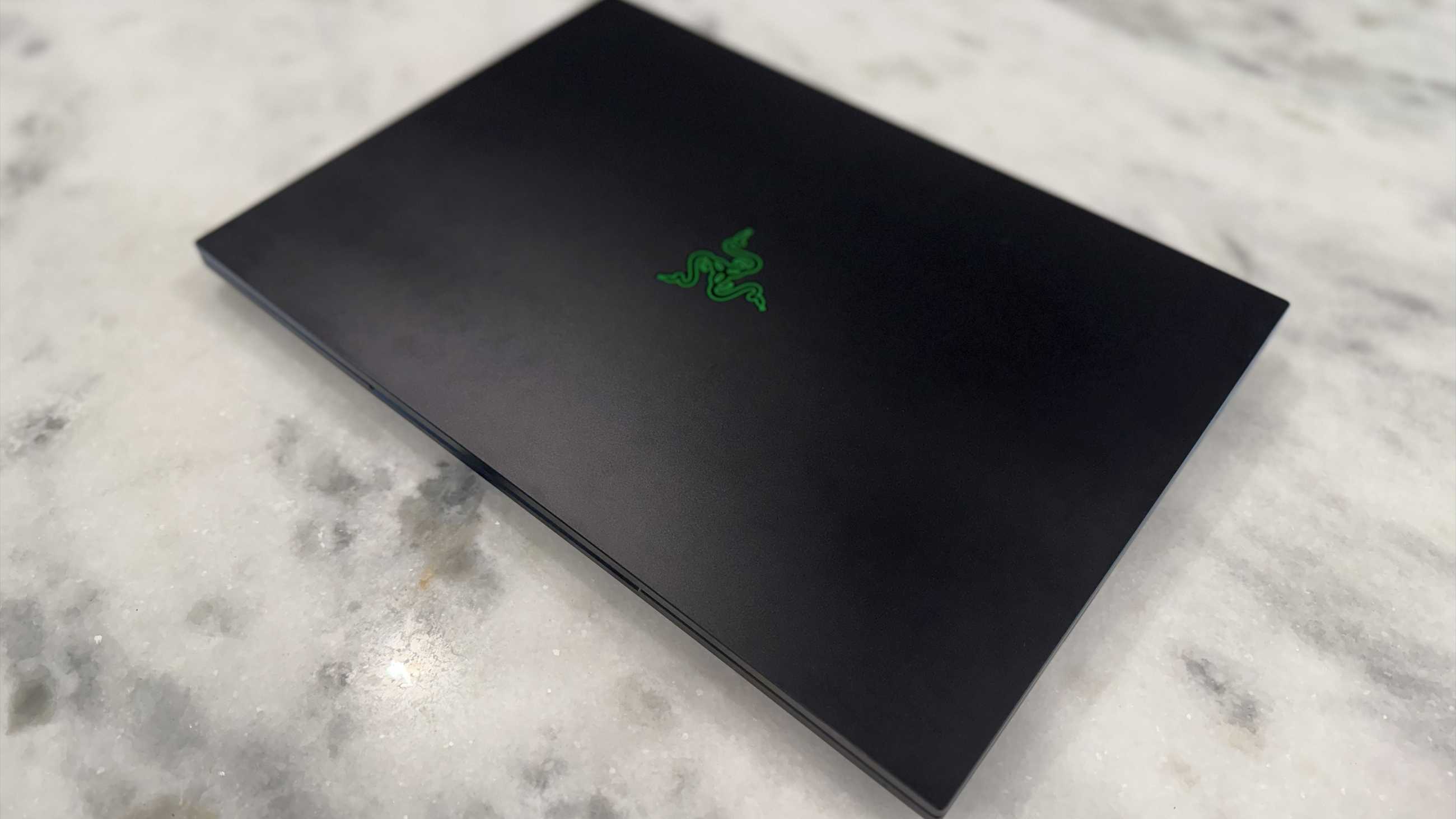 Razer Blade 18 Review Top