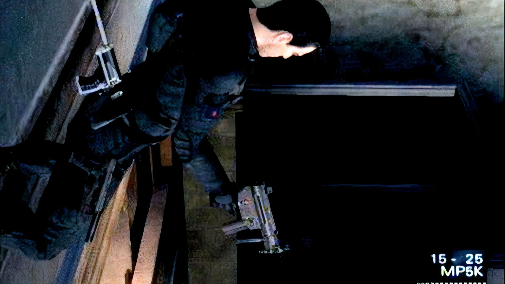 Repelling down in James Bond Everything Or Nothing