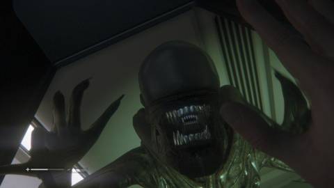 The Xenomorph finds and kills the player - Alien Isolation