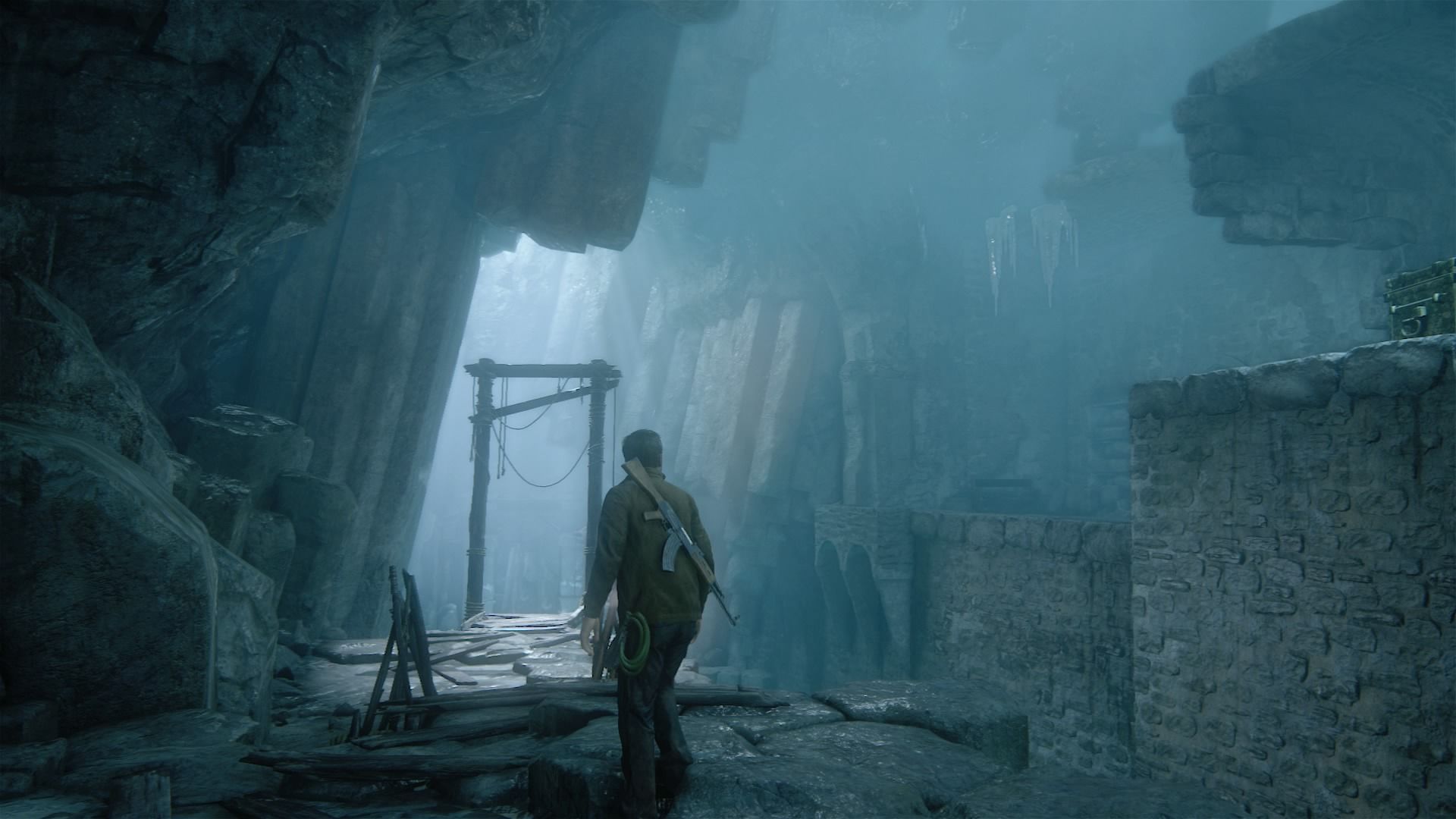 Exploring a cavern in Uncharted 4 A Thief's End