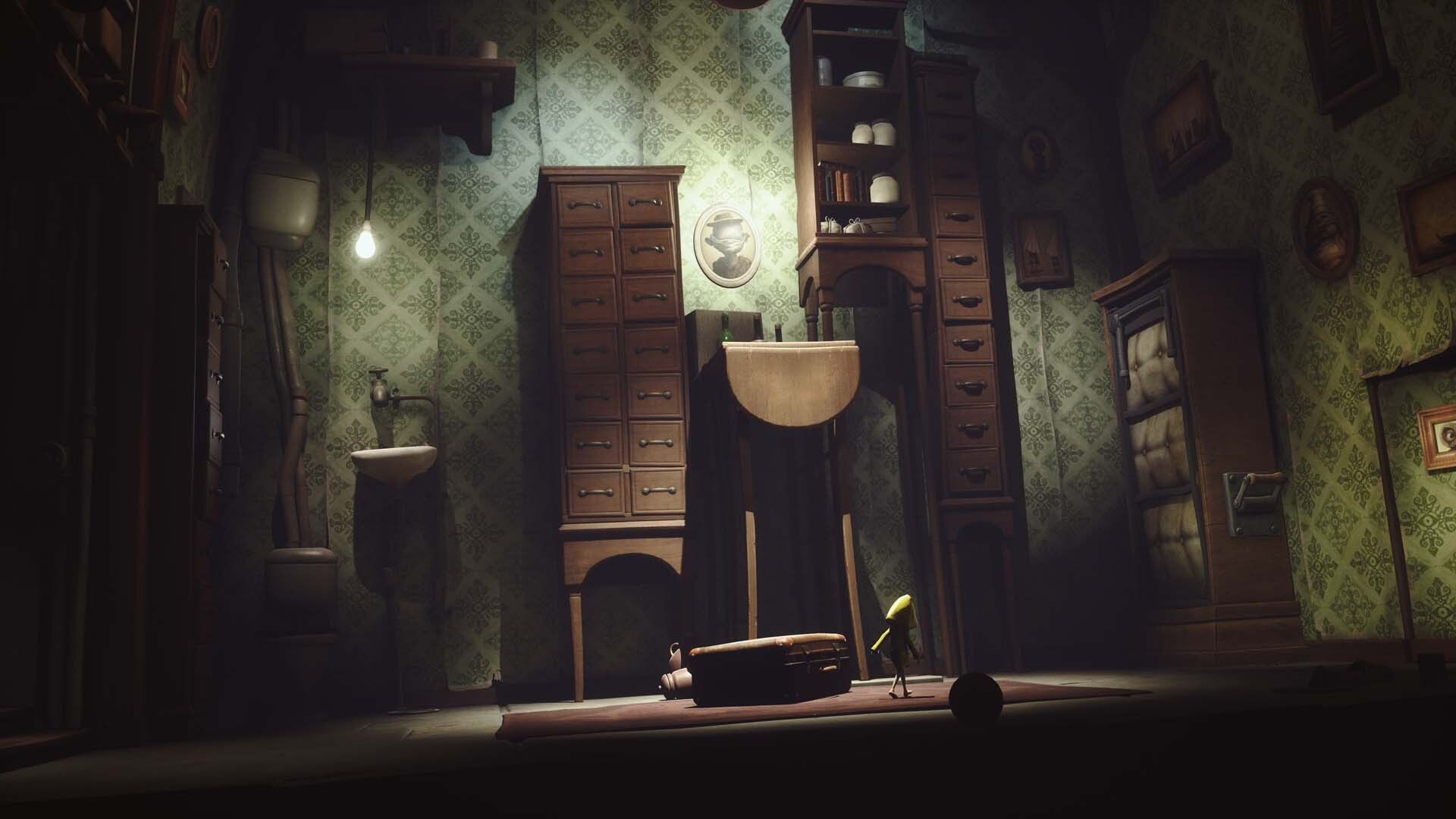 Exploring a room in Little Nightmares (2017)