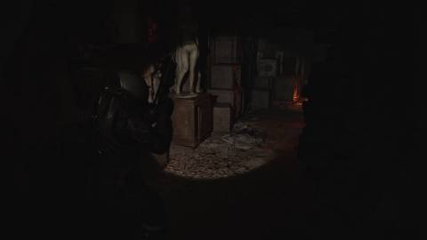 Exploring in the dark in Cronos The New Dawn