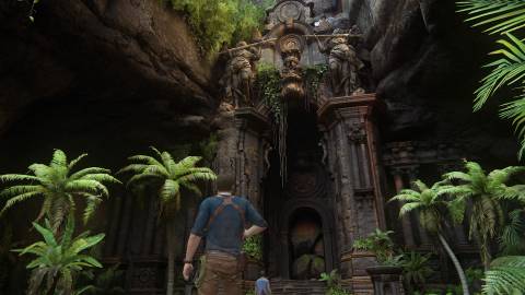 Exploring ruins in Uncharted 4 A Thief's End