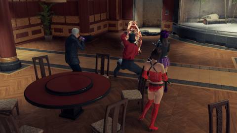 Fighting a battle against a tiger in Yakuza Like A Dragon