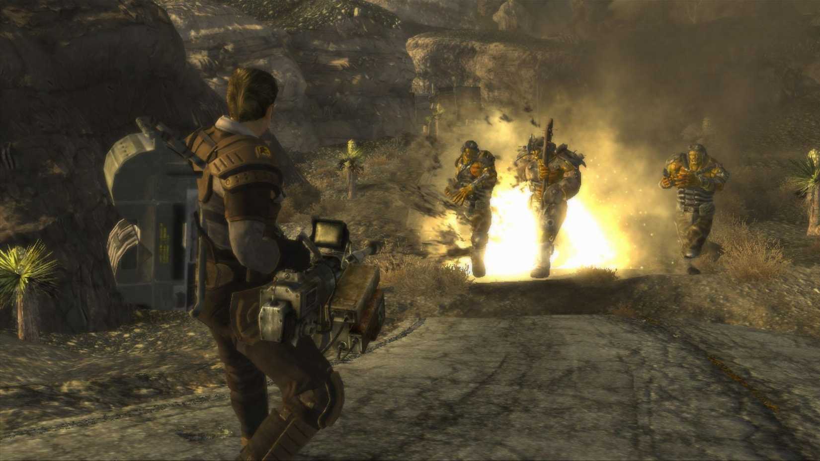 Jogador em Fallout: New Vegas enfrentando inimigos em combate.