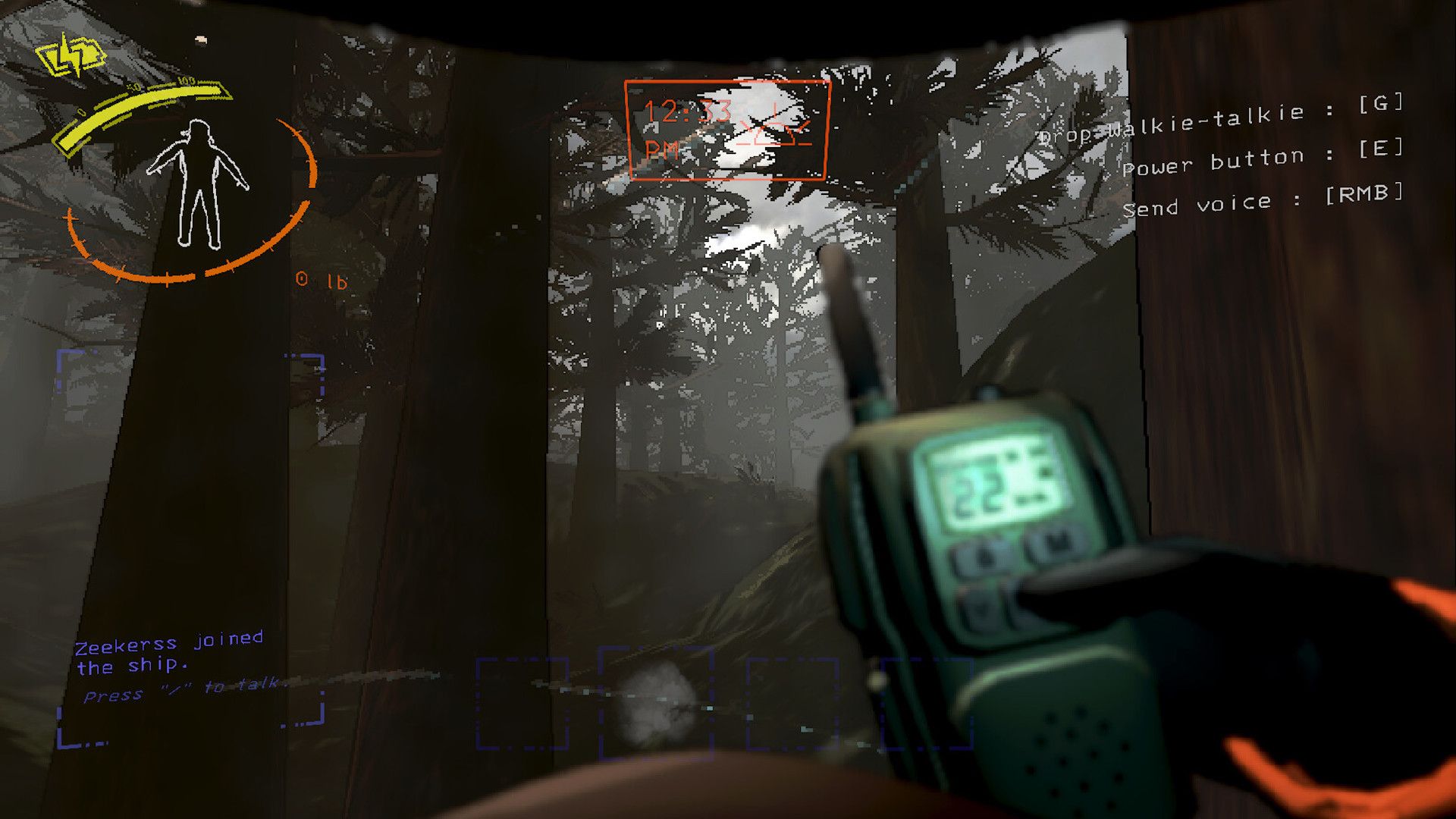 Using a walkie talkie in Lethal Company