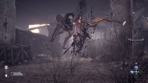 Attacking an enemy in Stellar Blade