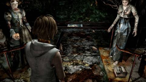 Exploring an area in Silent Hill 3 (2003)