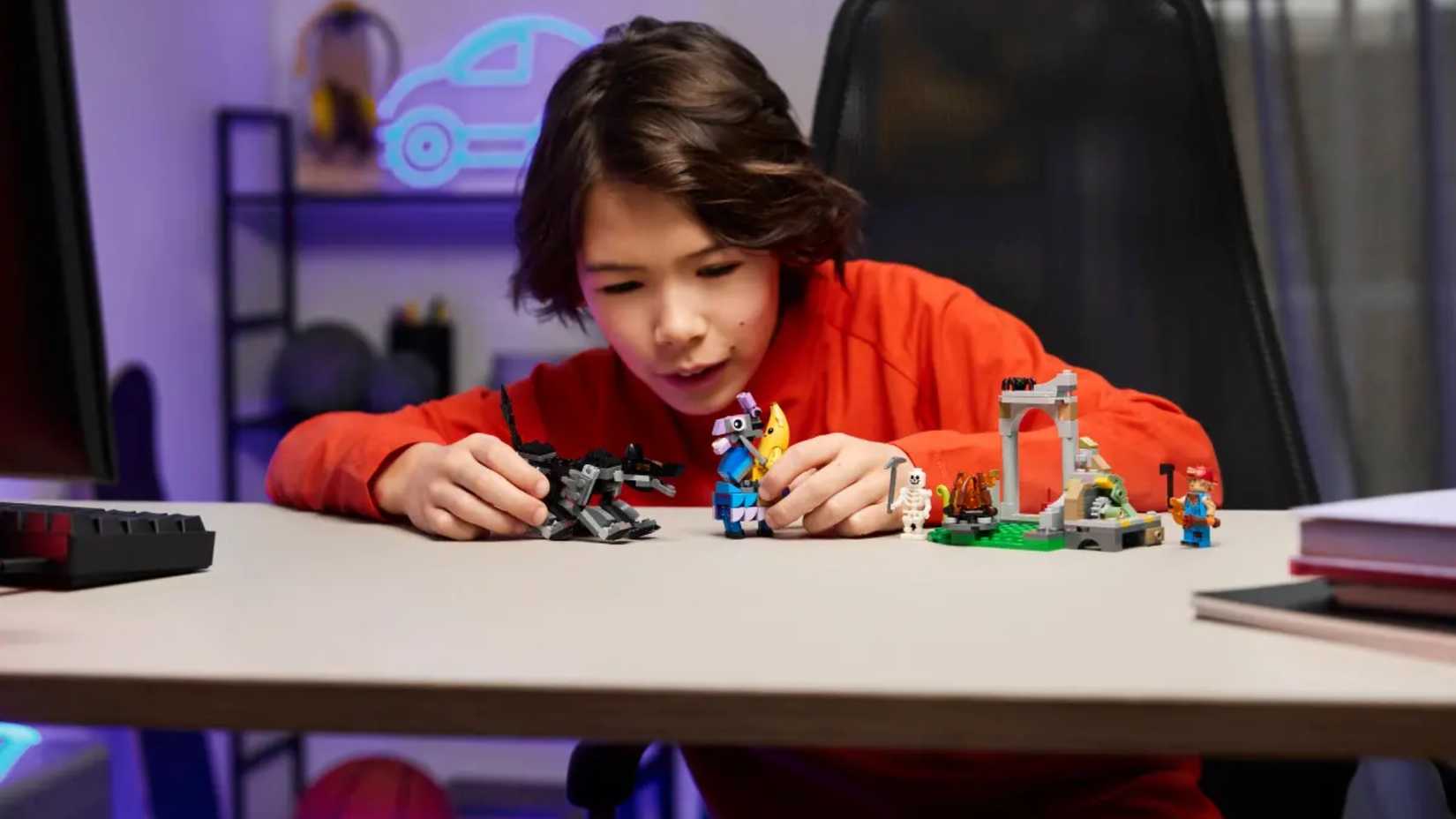 LEGO Fortnite Peely Sparkplug 2