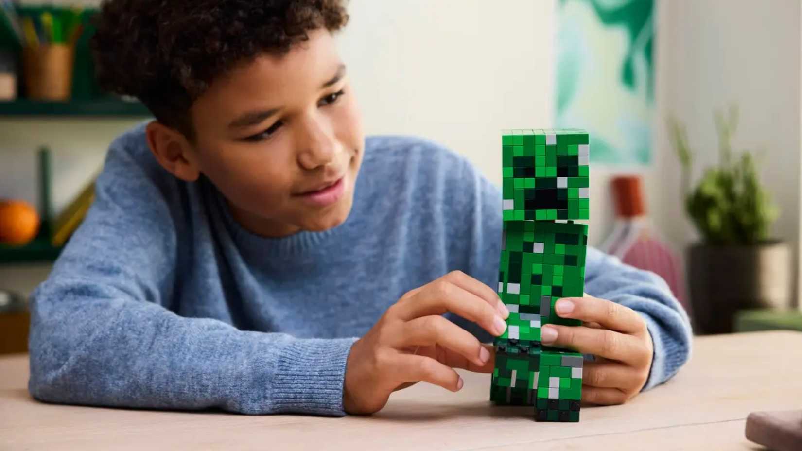 LEGO Minecraft Creeper 2
