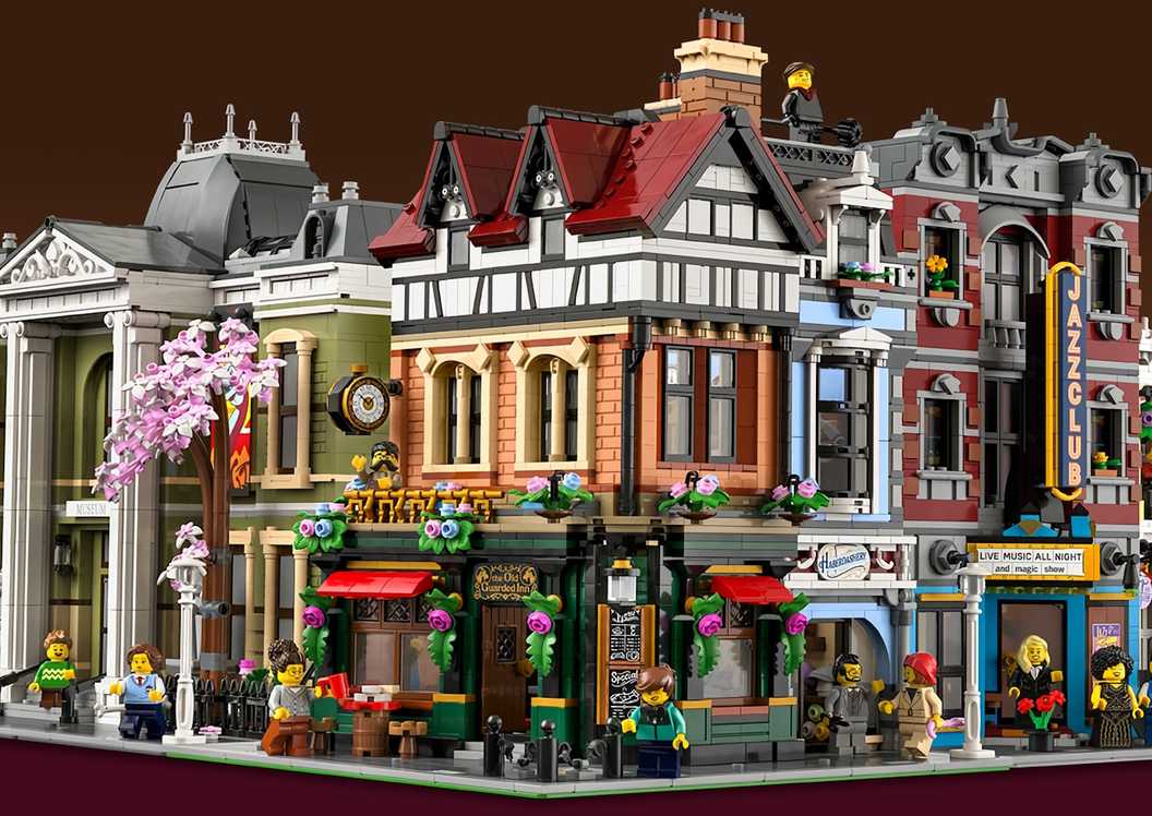 LEGO's 2025 Modular Kit, Tudor Corner