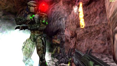 Aliens Vs. Predator - Confronting a Predator