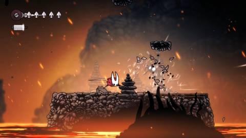 Attacking enemies in lava in Hollow Knight Silksong (2025)