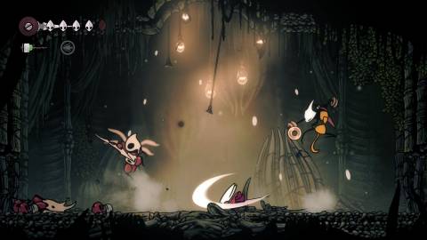 Attacking enemies with a partner in Hollow Knight Silksong (2025)