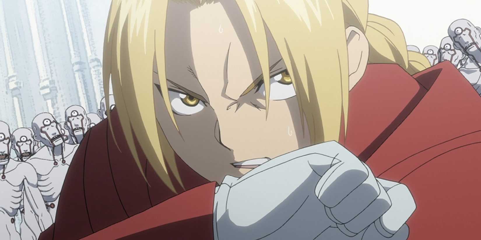 Edward Elric berbicara dengan tentara boneka di sekelilingnya, elemen kunci dari serial anime aksi.