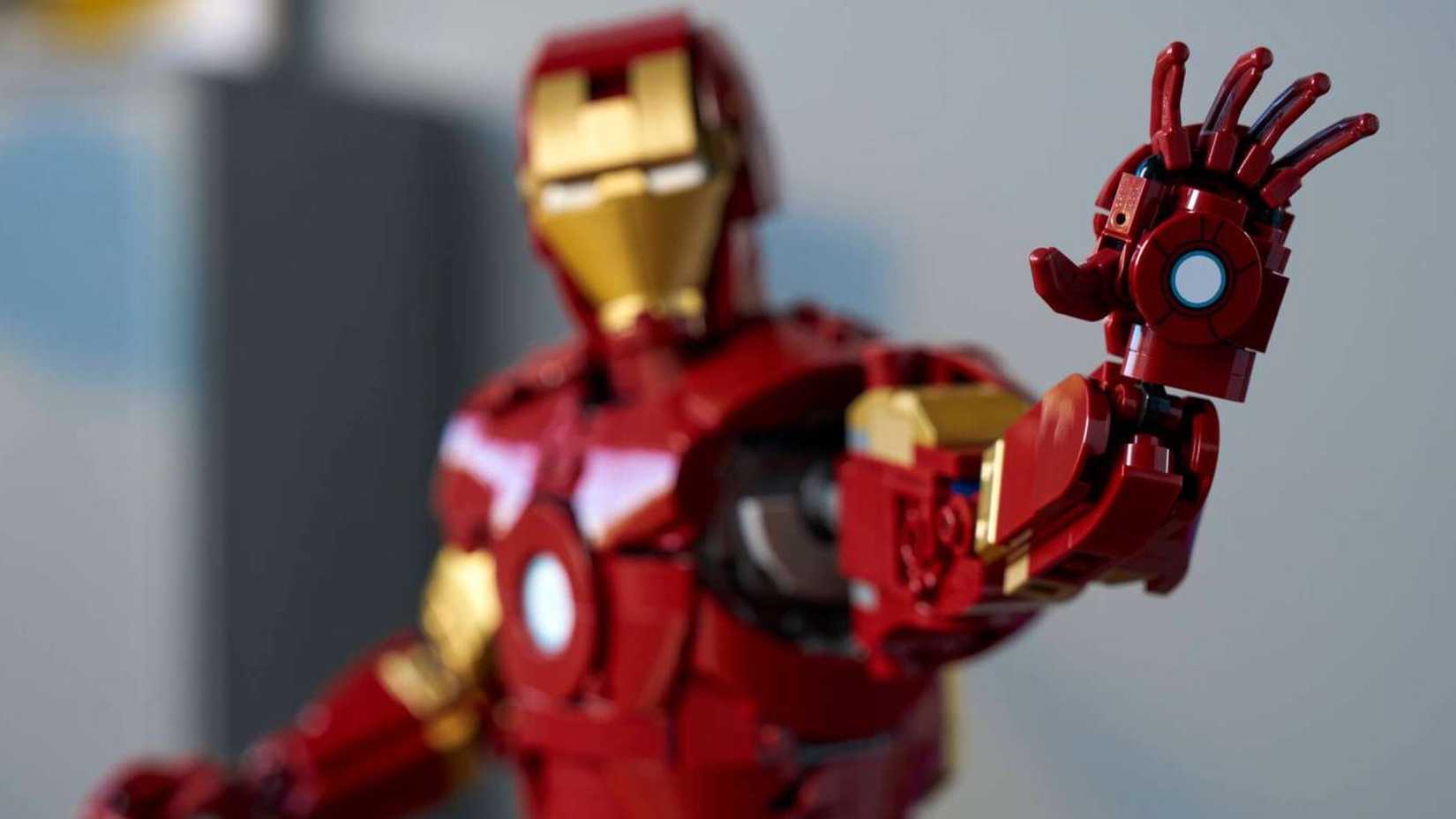 lego-marvel-iron-man-mark-3-3