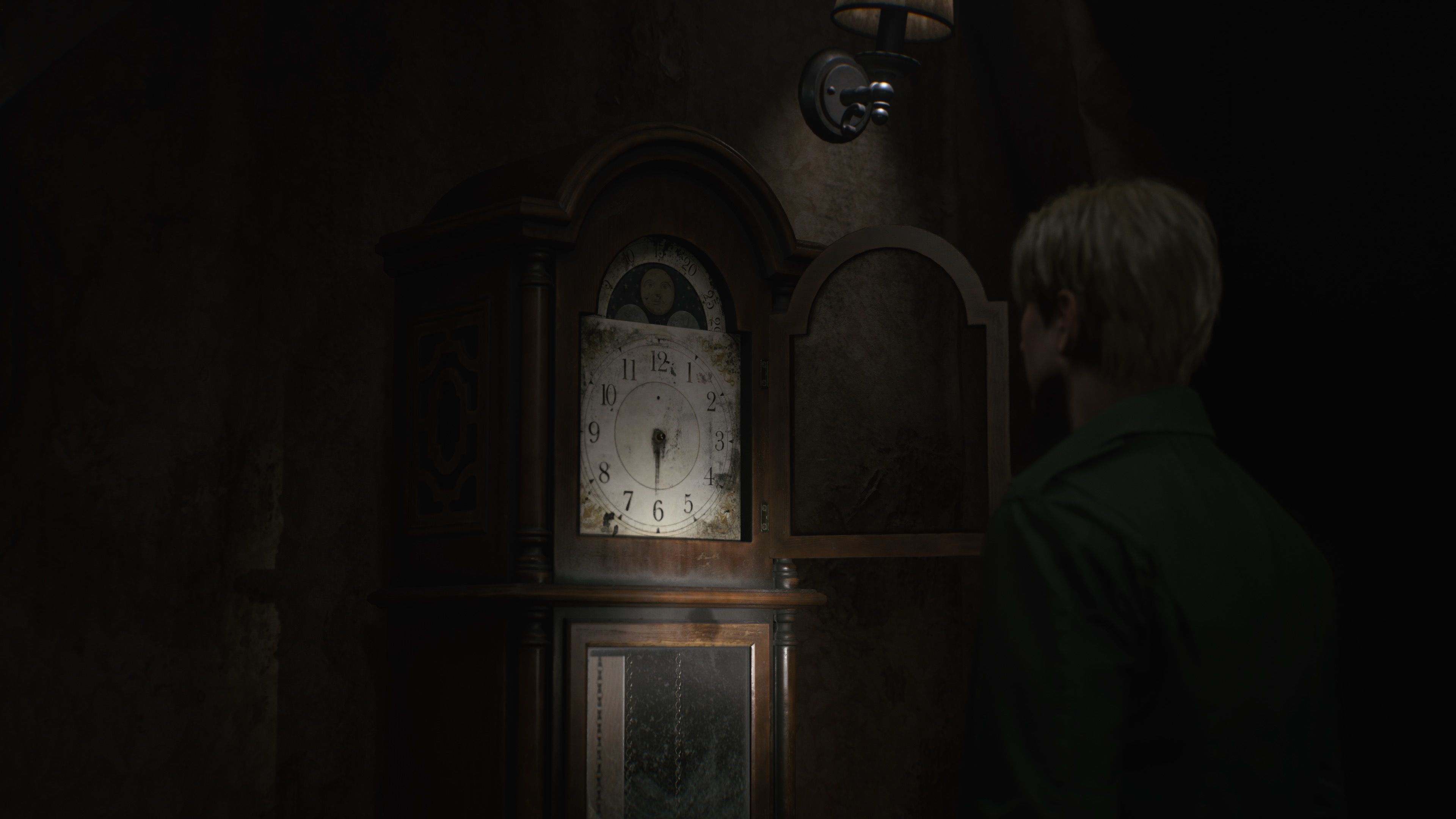 Looking at a clock in Silent Hill 2 (PS5)