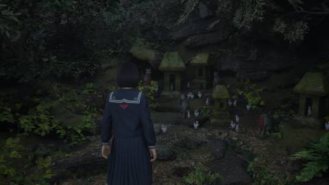 Looking at a shrine in Silent Hill f (2025)