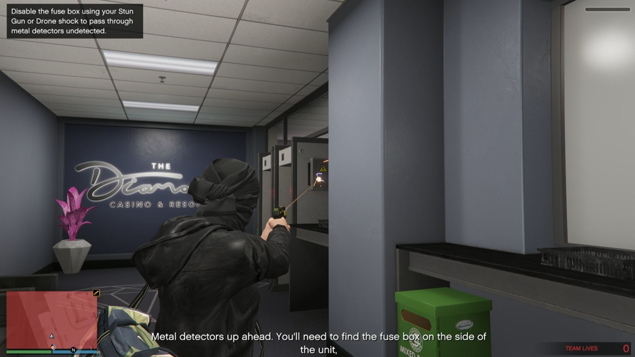 metal detector in diamond heist