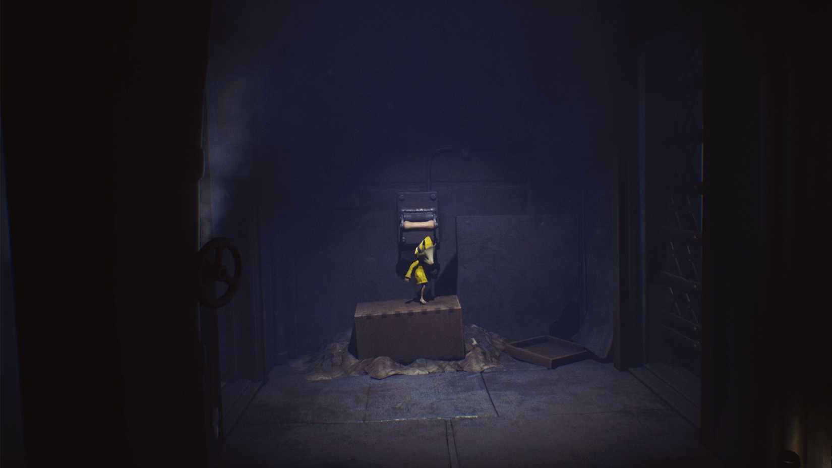 pull the lever to open the door in little nightmares