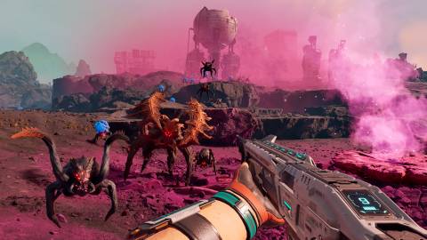 StarRupture-player fighting alien forms