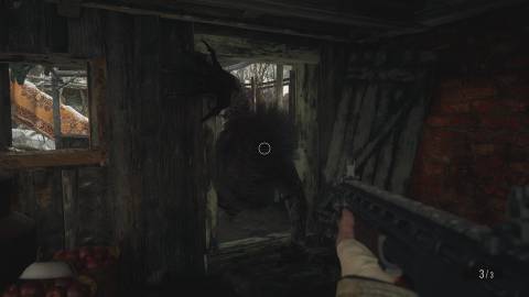 RE8 Varcolac Alfa fight