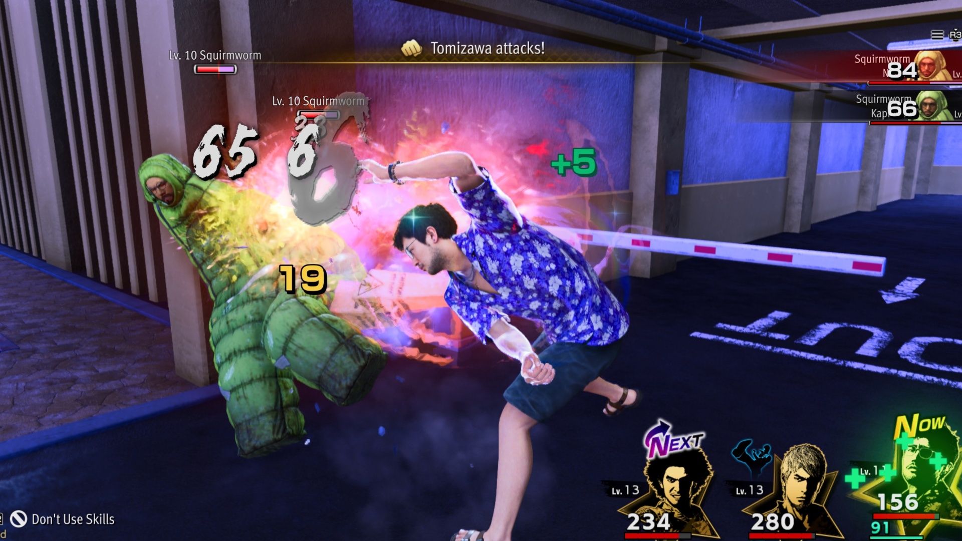 Fighting an enemy in battle in Like A Dragon Infinite Wealth (2024)