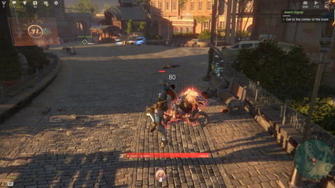 Fighting enemies in Skyforge (2015)