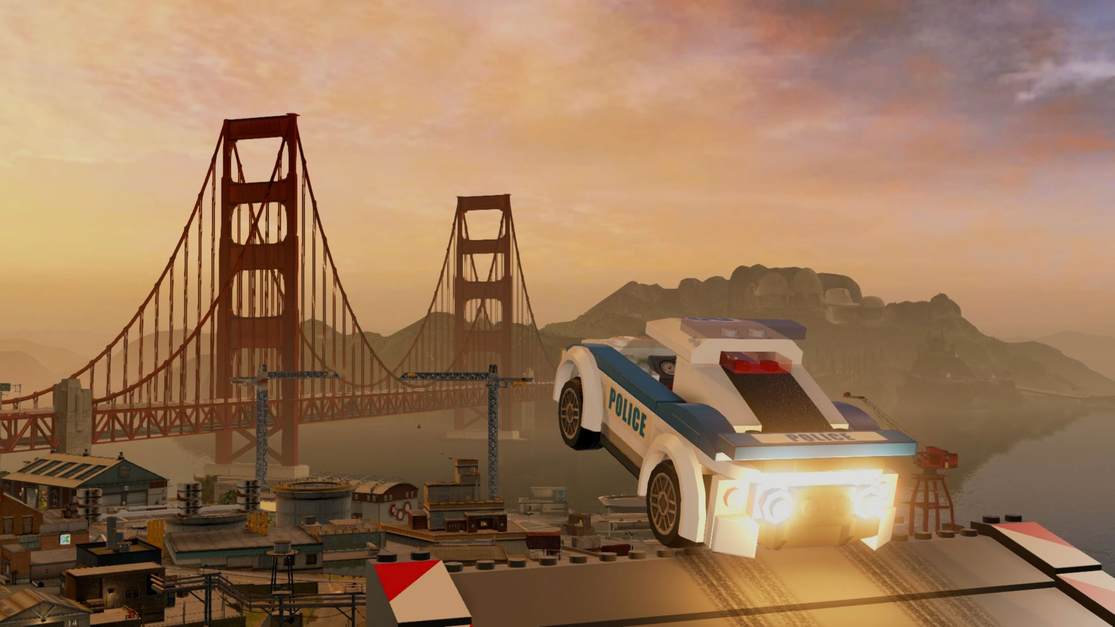 Jumping a car in LEGO City Undercover (2013)
