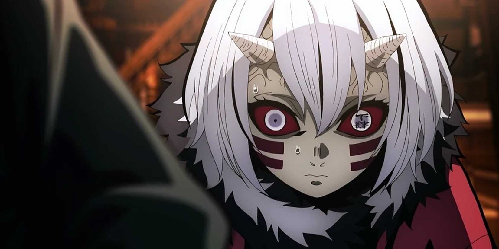 Mukago is bowing her head.