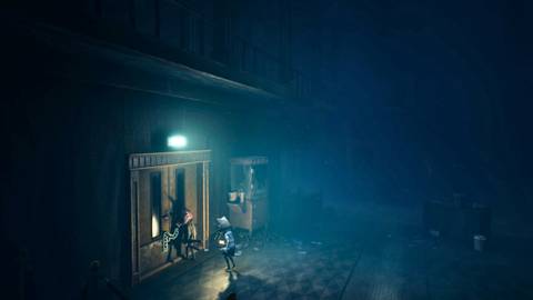 Open Chained Door Bolt Cutters in REANIMAL