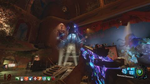 sophia at kino der toten