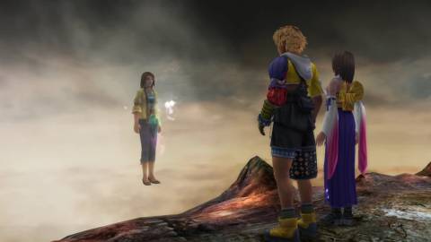 Tidus and Yuna looking at Tidus’s Mother in Final Fantasy 10