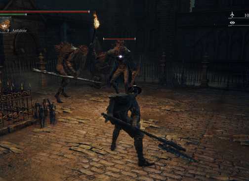 Attacking enemies in Bloodborne (PS4)