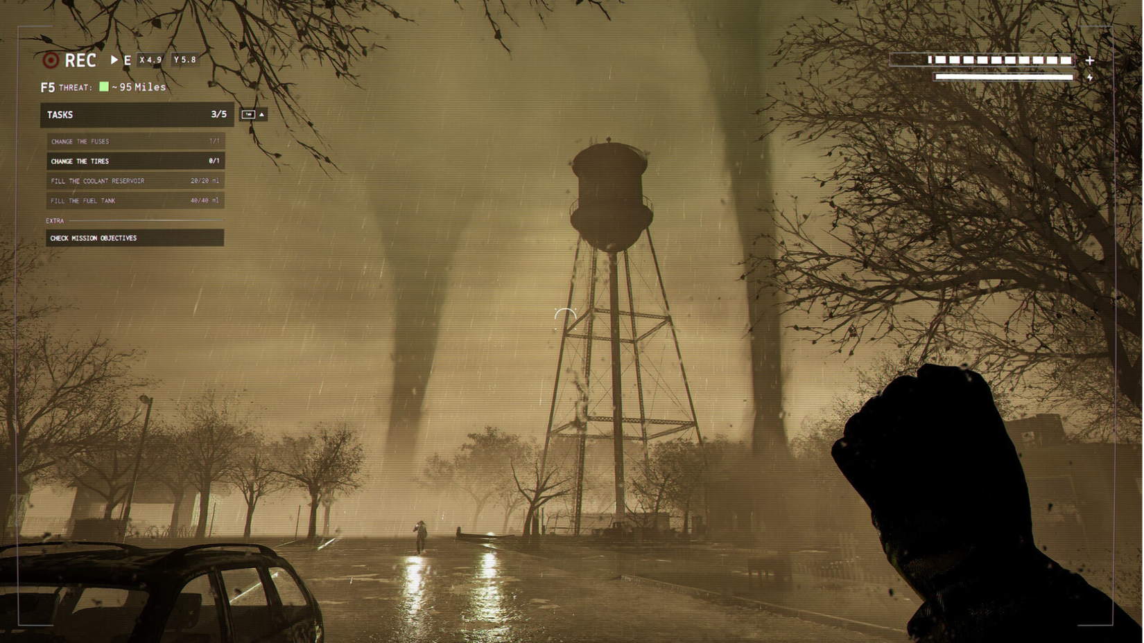 Tornado headed for water tower