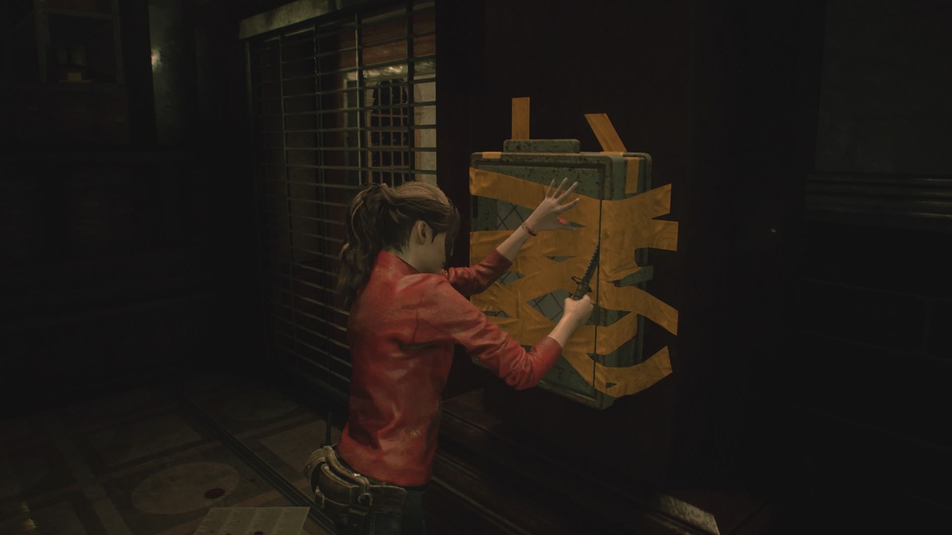 Cutting a fuse box in Resident Evil 2 (2019)