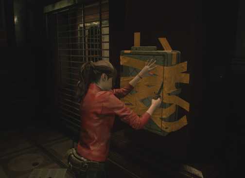Cutting a fuse box in Resident Evil 2 (2019)