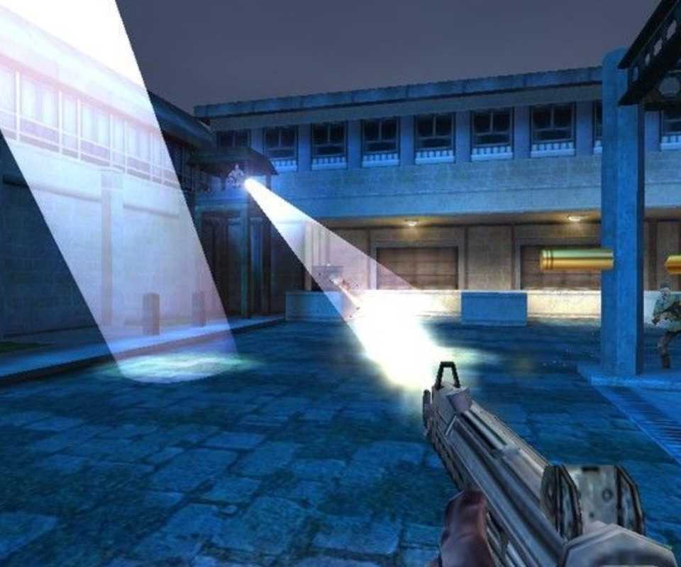 Shooting enemies in The Operative No One Lives Forever (2000)